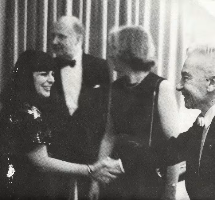 helena-matheopoulos-education-early-journalism-career